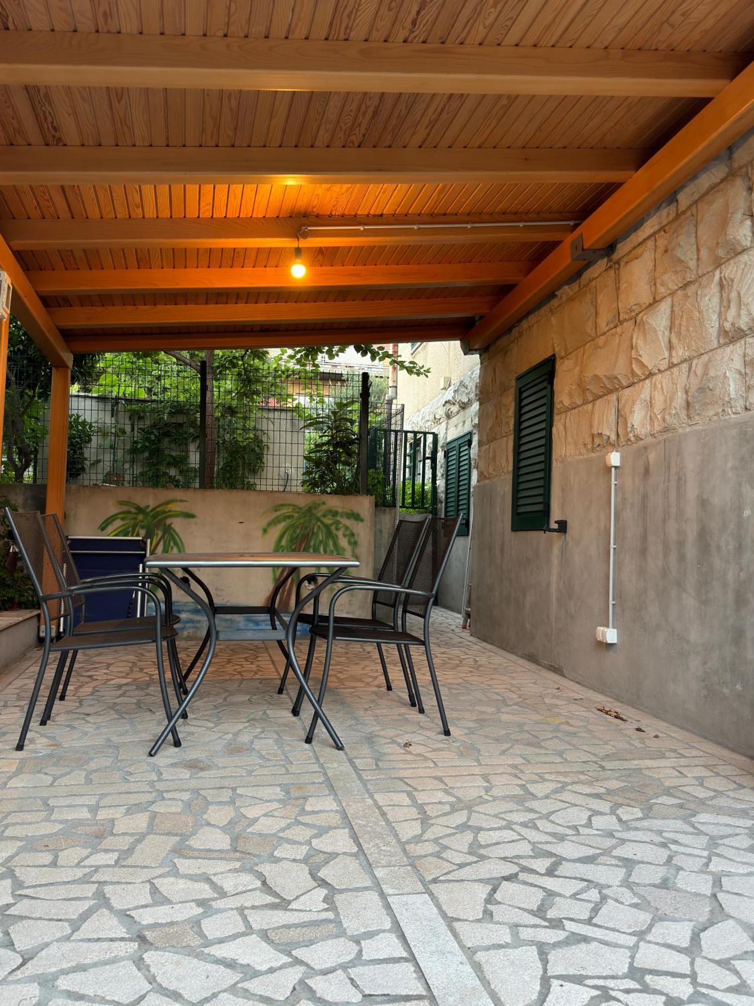 Valentinas Garden Apartment สปลิท ภายนอก รูปภาพ